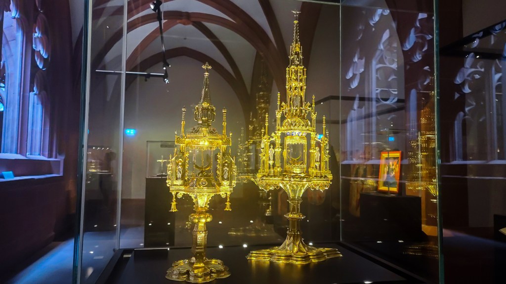 Frankfurt Cathedral and Dommuseum