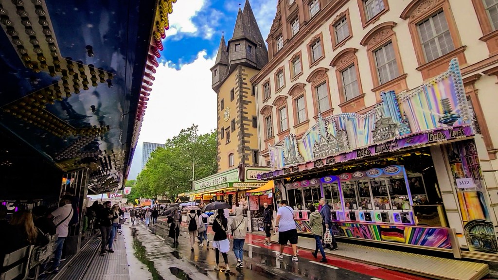 Frankfurt Old Town The Saalhof mit Rententurm