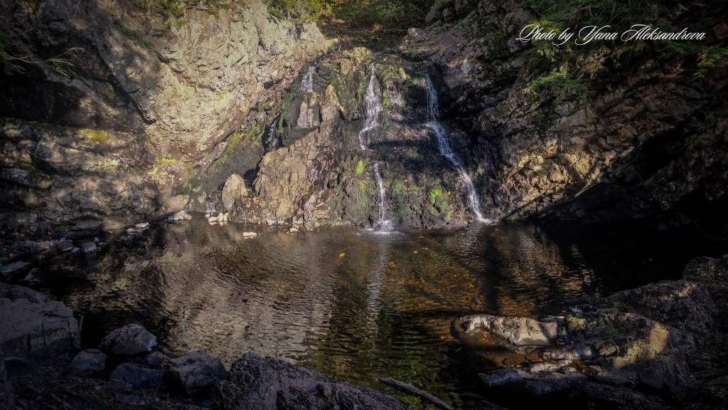 Waddell Falls dried-out