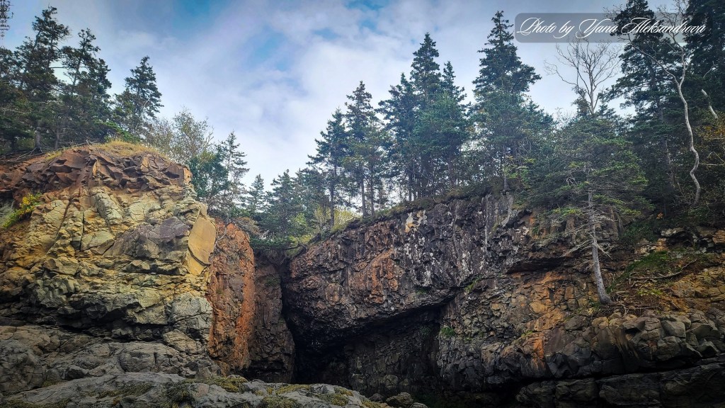 Rock formations around Baxter's Harbour Falls photo
