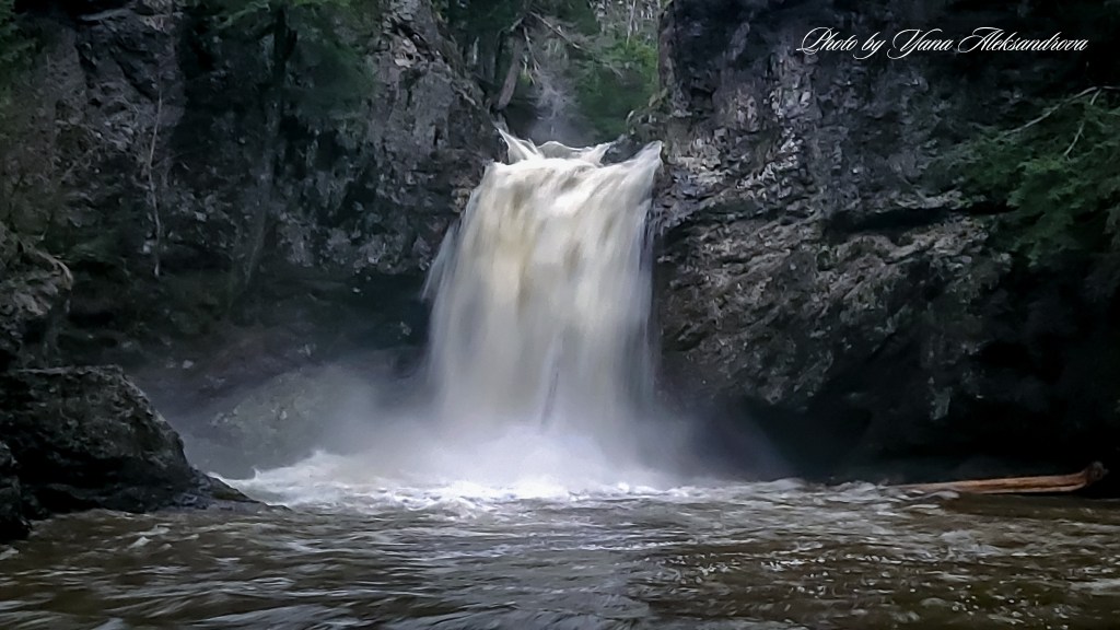 Drysdale Falls Photo