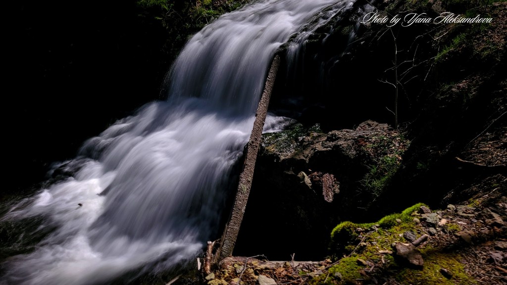 Church Vault Brook Falls photo by Yana Aleksandrova