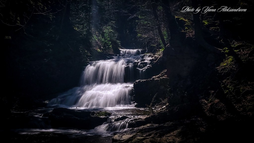Church Vault Brook Falls photo by Yana Aleksandrova