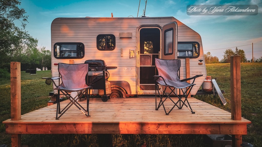 This cozy camper, Walton, Nova Scotia. Perfect getaway
