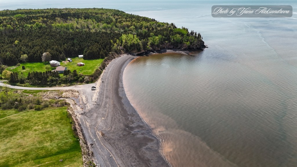Bramber Flower Pot Rock Beach, Nova Scotia, Canada, Photo by Yana Aleksandrova