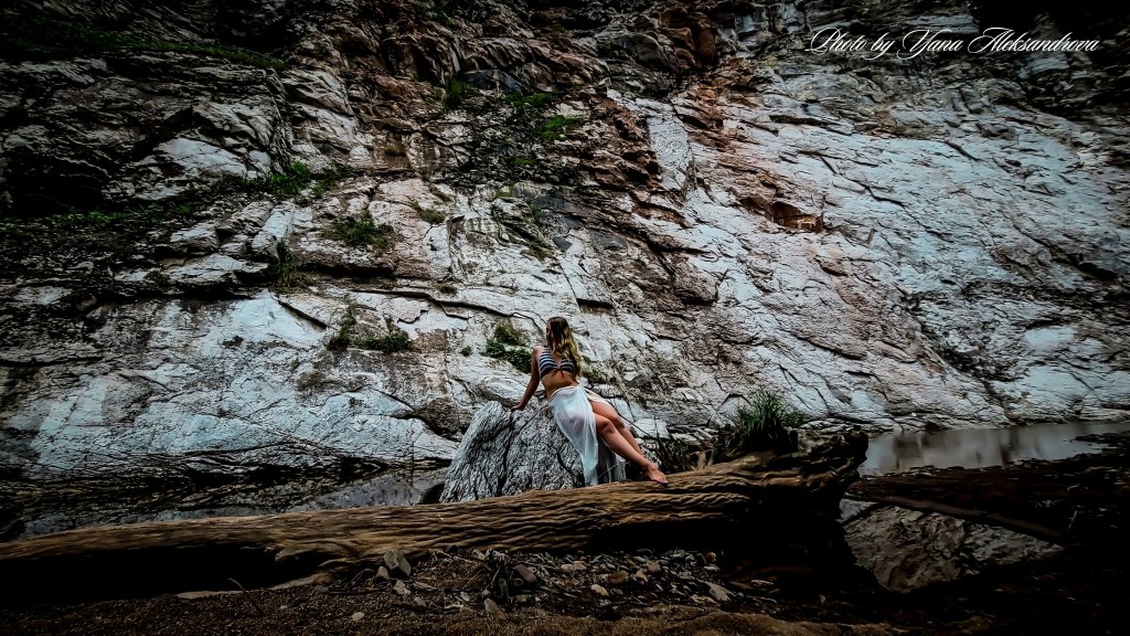Hayes gypsum caves. Gypsum Cliffs in Nova Scotia photo stunning nature