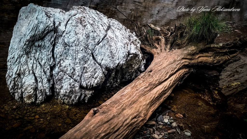 Hayes gypsum caves. Gypsum Cliffs in Nova Scotia photo stunning nature