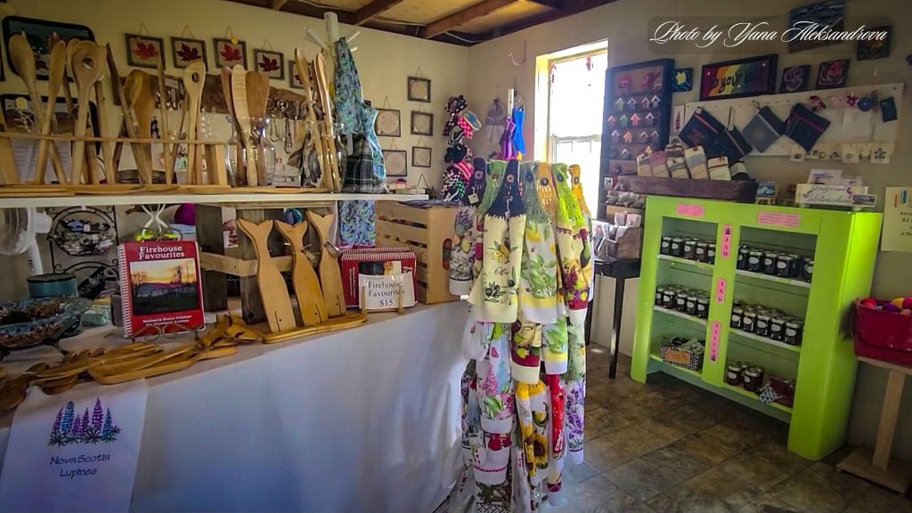 Dawson Dowell Park Beyond The Wharf craft shop photo