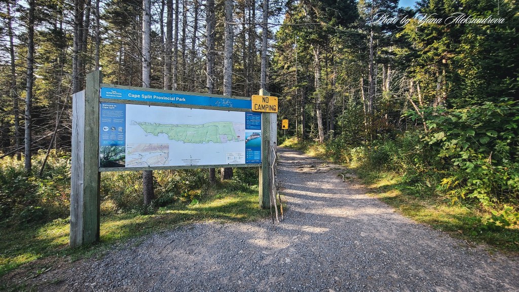 Cape Split hike, Nova Scotia, Canada photo