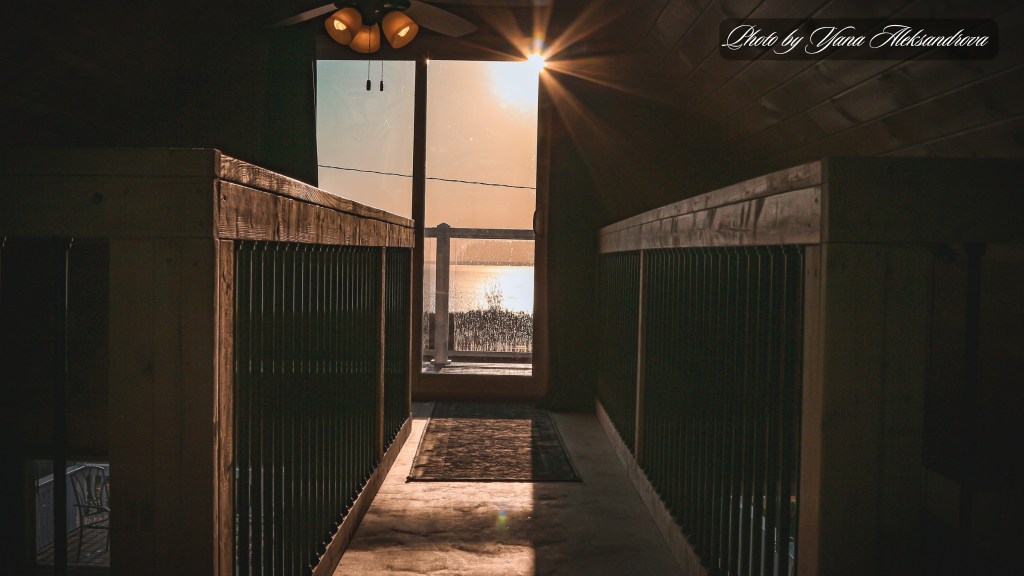 Airbnb Cottage catwalk