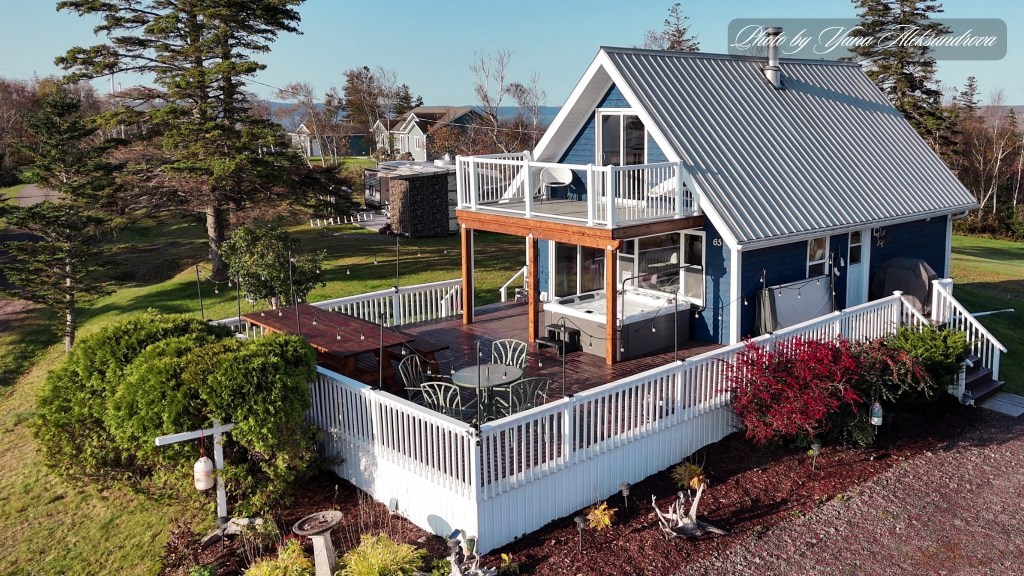 Beautiful Airbnb Cottage for weekend getaway in Parrsboro Nova Scotia