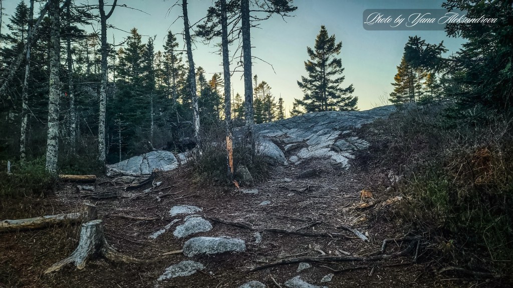 photo Castle Rock trail, NS